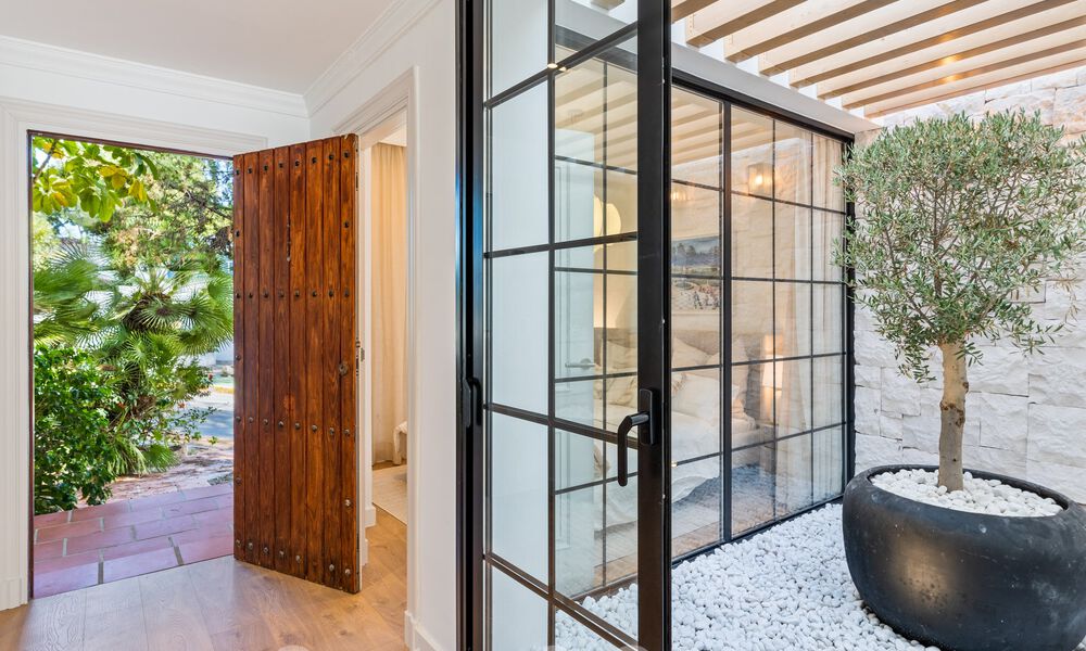 Luxuriously renovated terraced house for sale with spacious terrace and views of the golf course in La Quinta golf resort, Benahavis - Marbella 64681