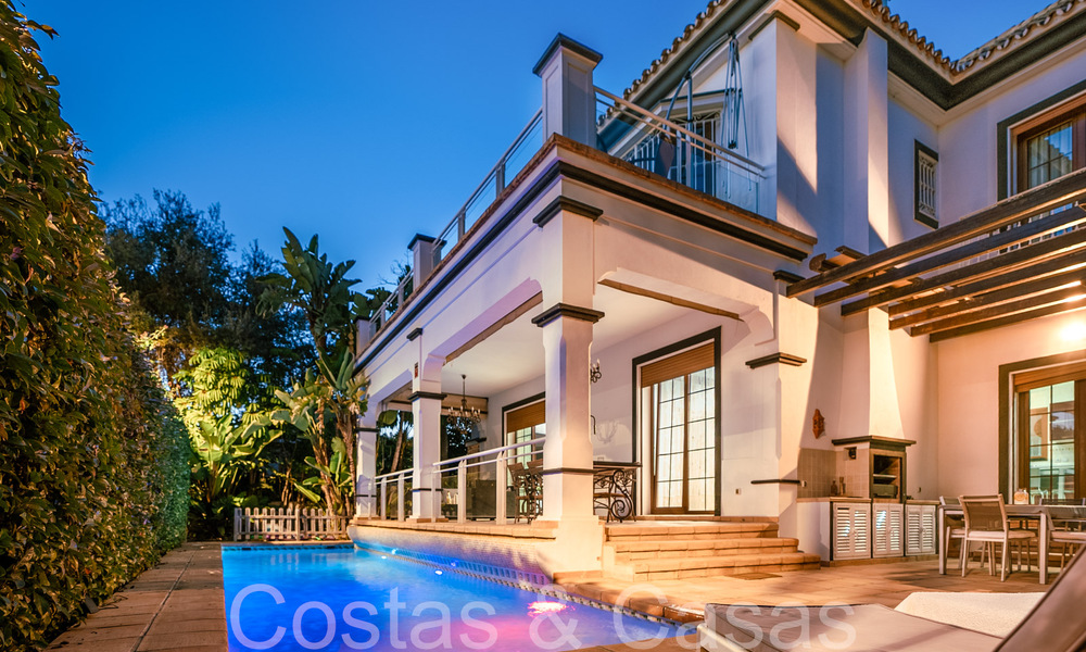 Parkside, traditional Spanish luxury villa for sale within walking distance of the beach in the centre of Marbella 65427