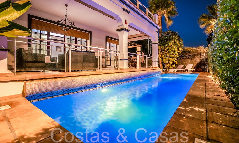 Parkside, traditional Spanish luxury villa for sale within walking distance of the beach in the centre of Marbella 65428