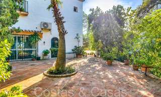 Rustic villa for sale on a spacious plot on the New Golden Mile between Marbella and Estepona 65640 