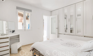 Spacious villa in Mediterranean architectural style for sale near Estepona centre 65658 