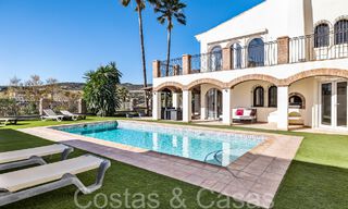 Spacious villa in Mediterranean architectural style for sale near Estepona centre 65663 
