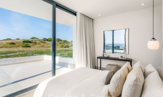 New, modern, detached luxury villas for sale adjacent to the golf course in Estepona 800219 