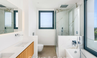 New, modern, detached luxury villas for sale adjacent to the golf course in Estepona 800221 
