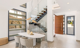 New, modern, detached luxury villas for sale adjacent to the golf course in Estepona 800229 