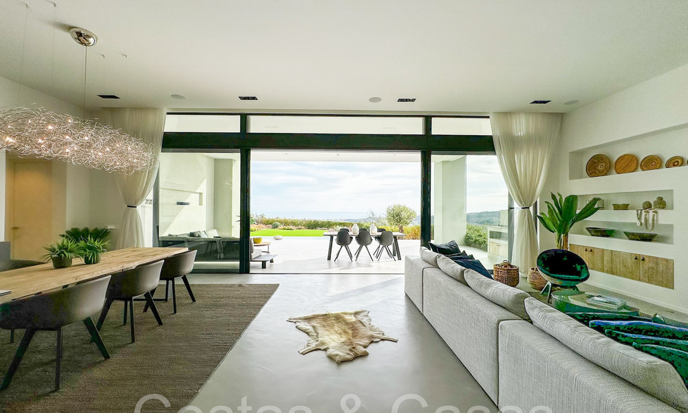 Ready to move in, single storey, minimalistic style, luxury villa for sale in a secure urbanization of Marbella - Benahavis 65472