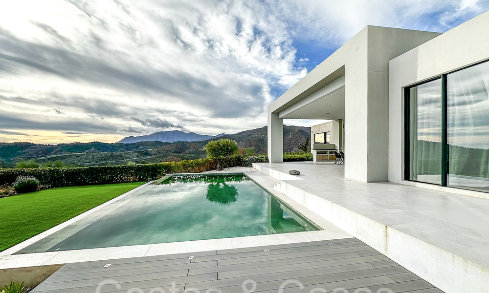 Ready to move in, single storey, minimalistic style, luxury villa for sale in a secure urbanization of Marbella - Benahavis 65477