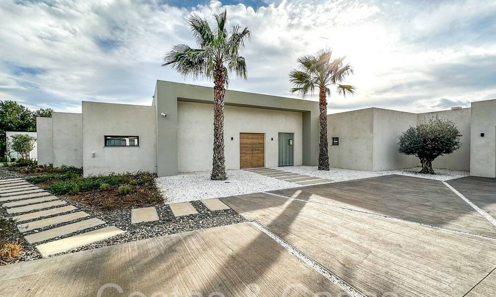 Ready to move in, single storey, minimalistic style, luxury villa for sale in a secure urbanization of Marbella - Benahavis 65486