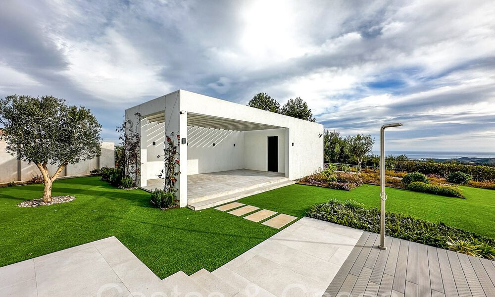 Ready to move in, single storey, minimalistic style, luxury villa for sale in a secure urbanization of Marbella - Benahavis 65509