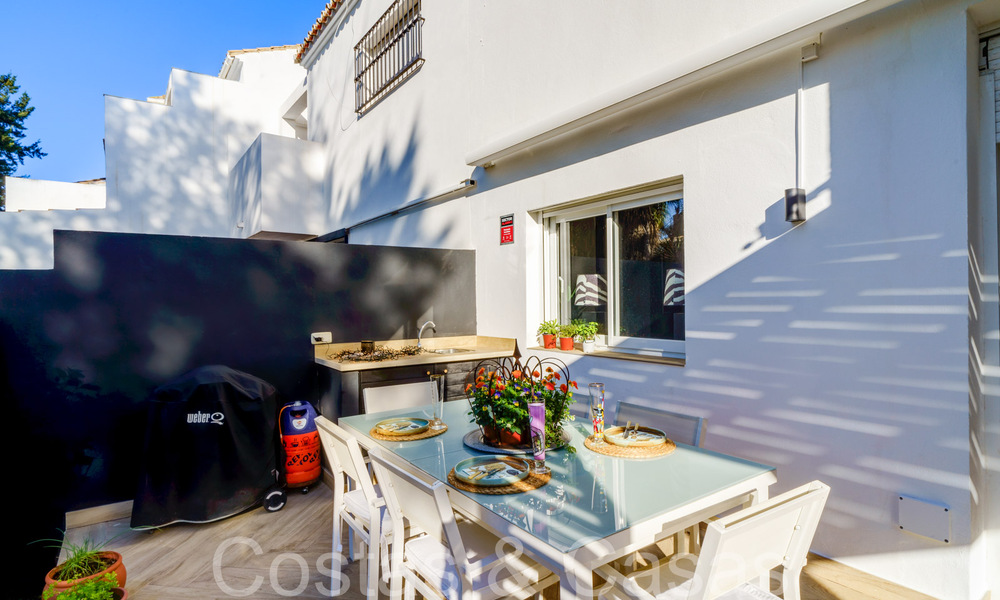 Modern renovated townhouse for sale on the New Golden Mile between Marbella and Estepona 65760