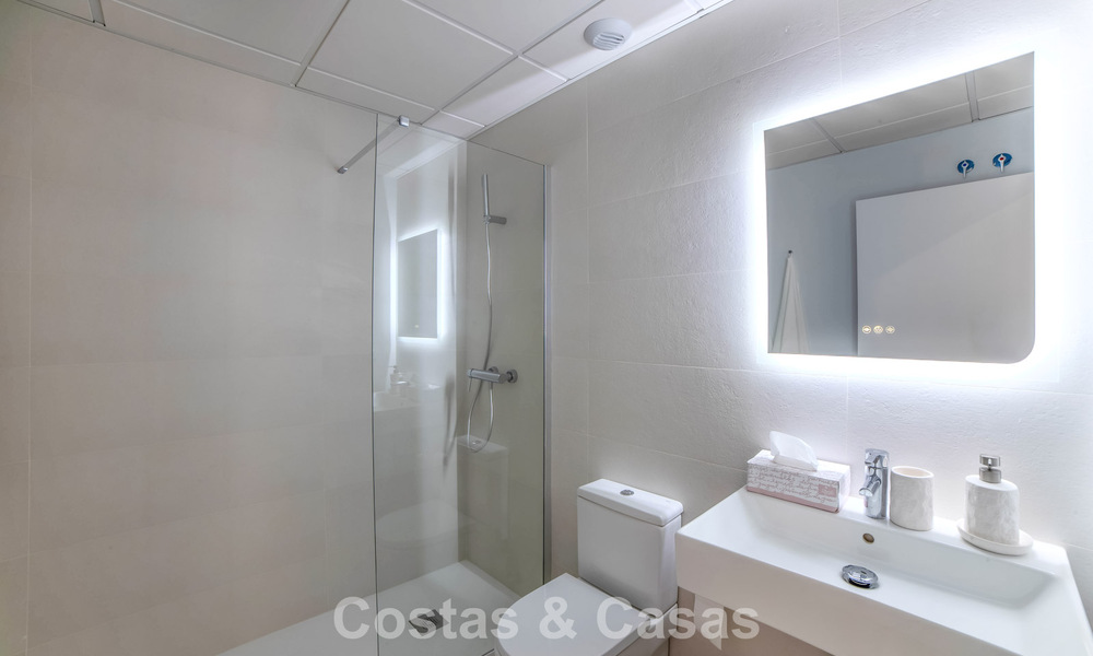 New build apartments with avant-garde design for sale, front line golf in Casares, Costa del Sol 799001