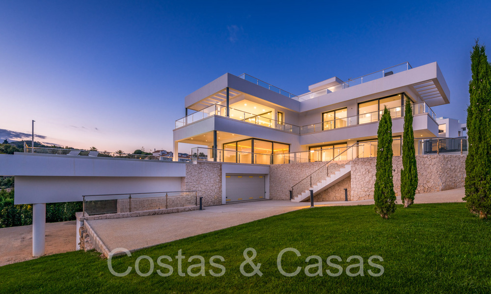 New villa with modern architectural style for sale in Nueva Andalucia's golf valley, Marbella 65921