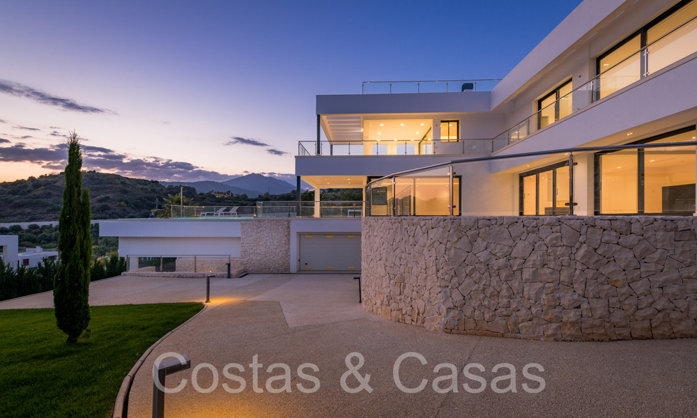 New villa with modern architectural style for sale in Nueva Andalucia's golf valley, Marbella 65922