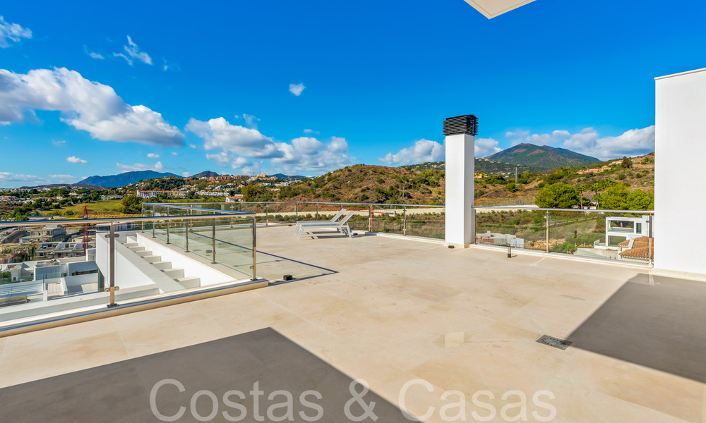 New villa with modern architectural style for sale in Nueva Andalucia's golf valley, Marbella 65929