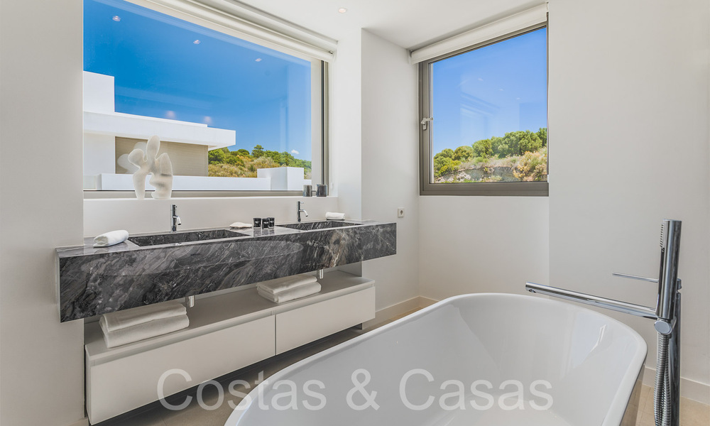 Sophisticated new build villas for sale on the New Golden Mile between Marbella and Estepona 66104