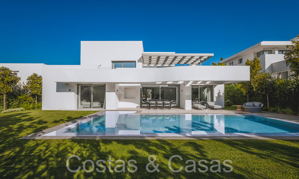 Sophisticated new build villas for sale on the New Golden Mile between Marbella and Estepona 66108
