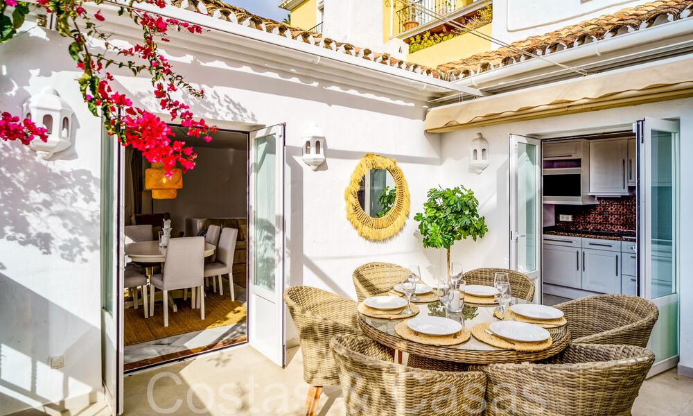 Picturesque townhouse with sea views and independent studio for sale in a gated community the hills of Marbella - Benahavis 65969