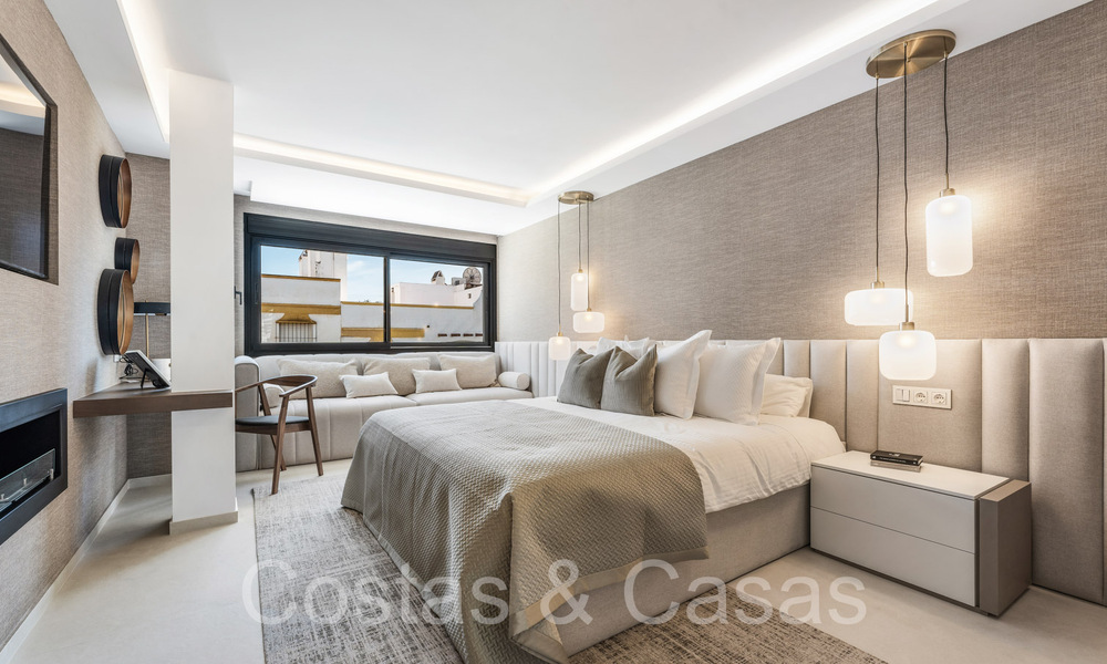 Beautifully renovated townhouse for sale on Marbella's Golden Mile 65797