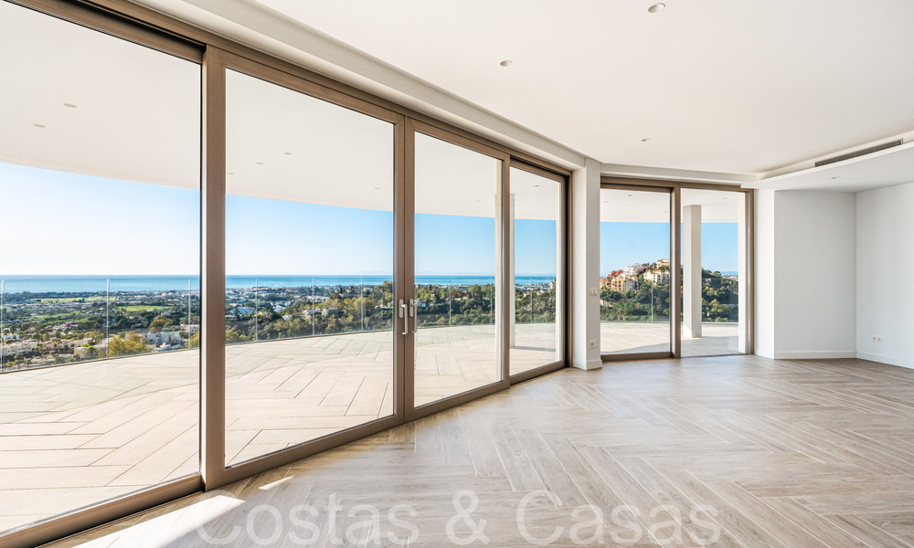 First class apartment with phenomenal sea views for sale in Benahavis - Marbella 65866