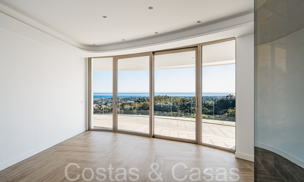 First class apartment with phenomenal sea views for sale in Benahavis - Marbella 65873