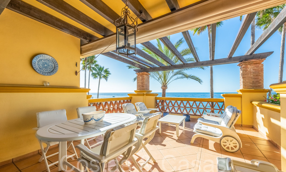 Spacious apartment for sale in a gated beach complex with unobstructed sea views east of Marbella centre 66049
