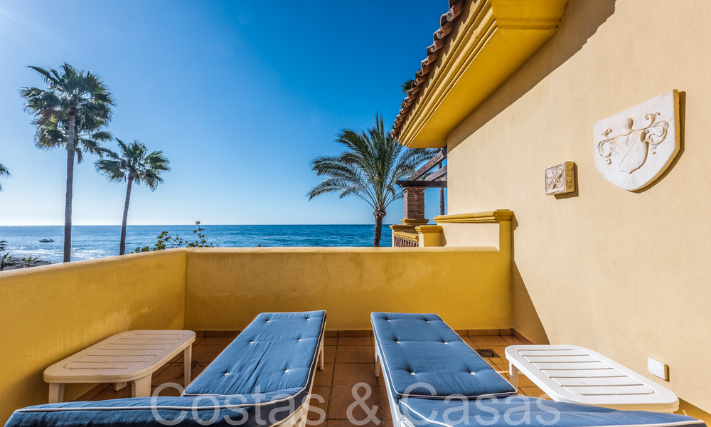 Spacious apartment for sale in a gated beach complex with unobstructed sea views east of Marbella centre 66056
