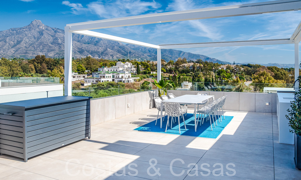 Ultra luxurious penthouse with private pool for sale in the centre of Marbella's Golden Mile 66151