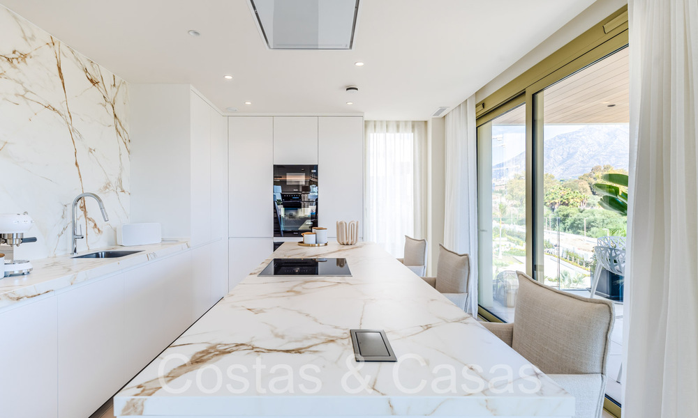 Ultra luxurious penthouse with private pool for sale in the centre of Marbella's Golden Mile 66164