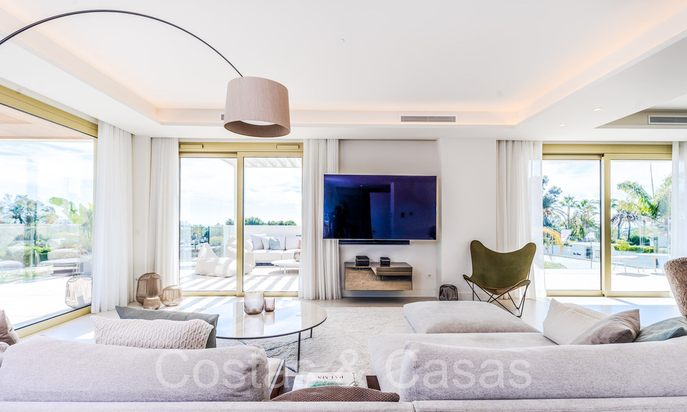 Ultra luxurious penthouse with private pool for sale in the centre of Marbella's Golden Mile 66166