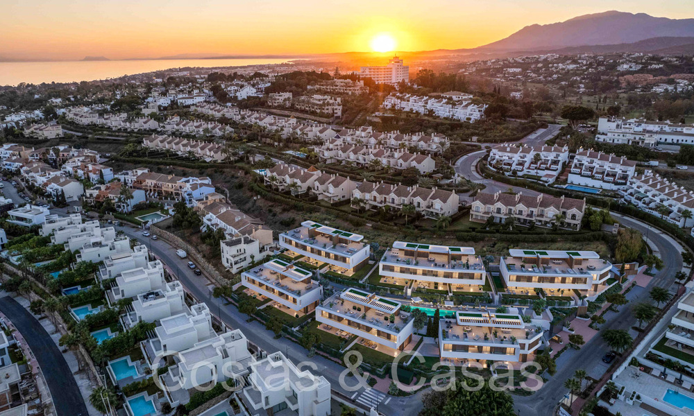 Modern, new semi-detached homes for sale in a boutique complex, on the New Golden Mile between Marbella and Estepona 66244