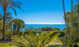 Andalusian villa for sale right on the beach, on the New Golden Mile between Marbella and Estepona 66250 