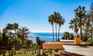 Andalusian villa for sale right on the beach, on the New Golden Mile between Marbella and Estepona 66256 