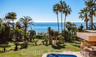 Andalusian villa for sale right on the beach, on the New Golden Mile between Marbella and Estepona 66260 
