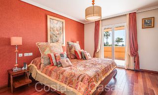 Andalusian villa for sale right on the beach, on the New Golden Mile between Marbella and Estepona 66268 