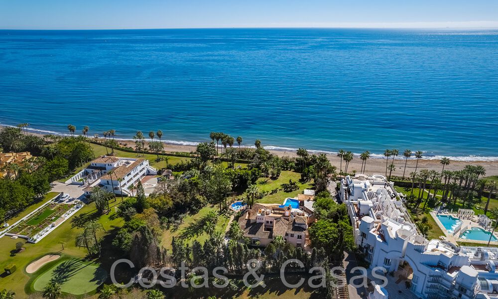 Andalusian villa for sale right on the beach, on the New Golden Mile between Marbella and Estepona 66285