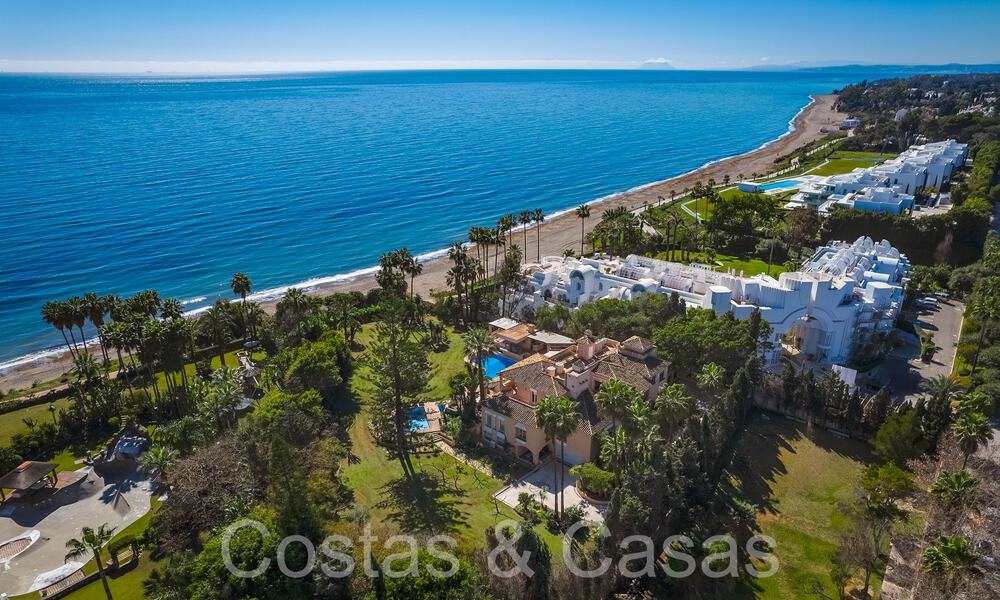 Andalusian villa for sale right on the beach, on the New Golden Mile between Marbella and Estepona 66287