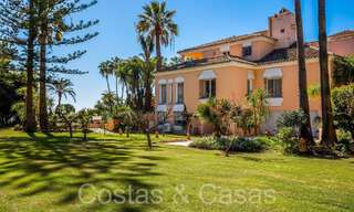 Andalusian villa for sale right on the beach, on the New Golden Mile between Marbella and Estepona 66317 