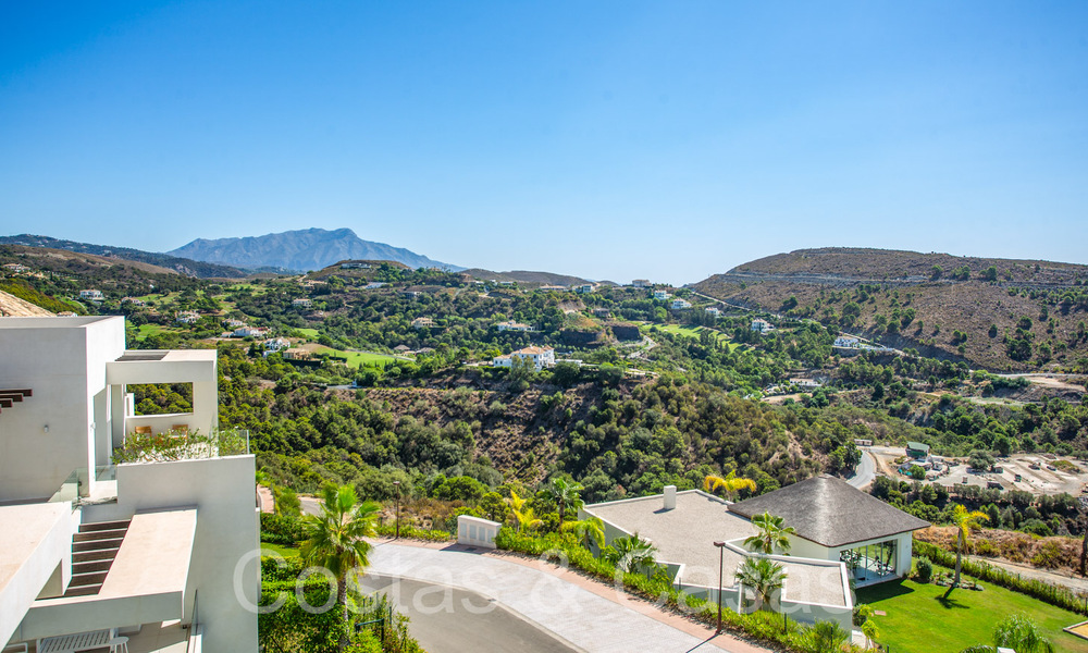 Ready to move in, brand new 3 bedroom penthouse for sale with sea views in a gated resort in Benahavis - Marbella 66215