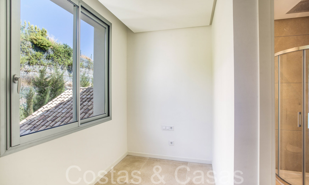 Ready to move in, brand new 3 bedroom penthouse for sale with sea views in a gated resort in Benahavis - Marbella 66218