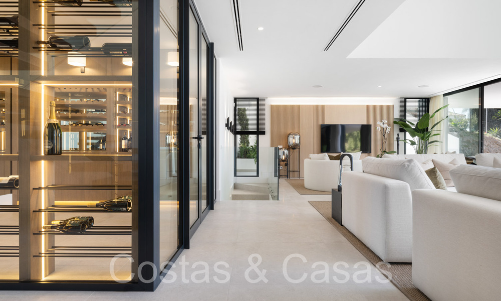 New, architectural villa for sale in a secure urbanization in Marbella - Benahavis 66504