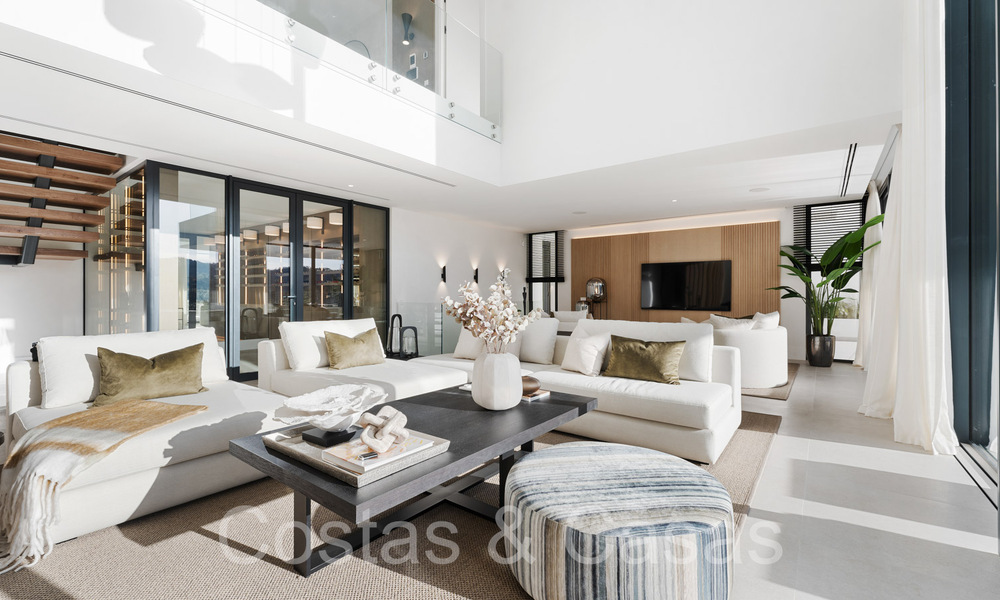 New, architectural villa for sale in a secure urbanization in Marbella - Benahavis 66526