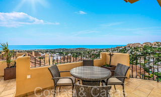 Beautiful double penthouse with sea views for sale in a 5-star complex in Nueva Andalucia, Marbella 66649 
