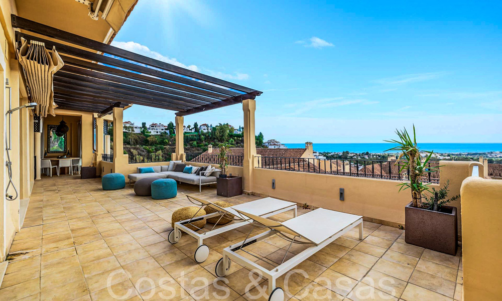 Beautiful double penthouse with sea views for sale in a 5-star complex in Nueva Andalucia, Marbella 66650