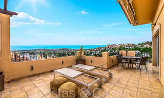 Beautiful double penthouse with sea views for sale in a 5-star complex in Nueva Andalucia, Marbella 66651 