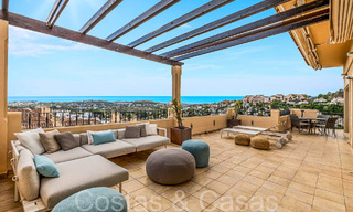 Beautiful double penthouse with sea views for sale in a 5-star complex in Nueva Andalucia, Marbella 66652 