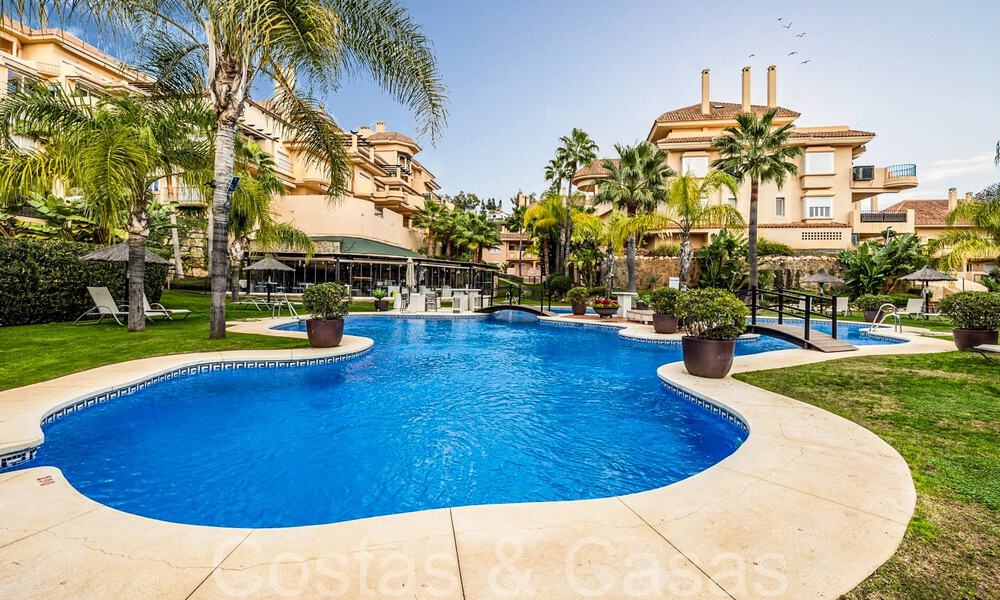 Beautiful double penthouse with sea views for sale in a 5-star complex in Nueva Andalucia, Marbella 66654