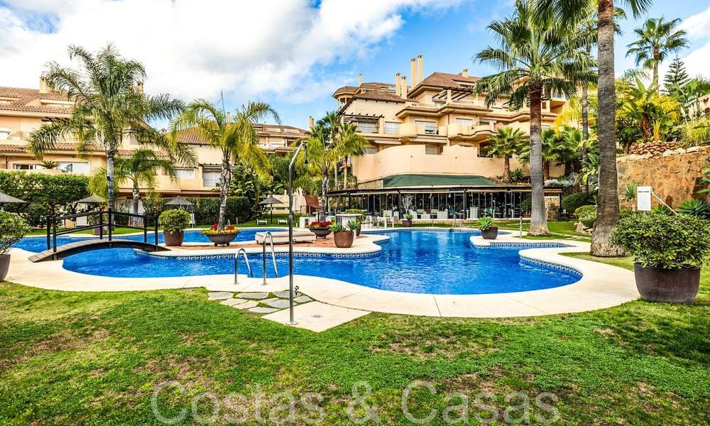 Beautiful double penthouse with sea views for sale in a 5-star complex in Nueva Andalucia, Marbella 66659