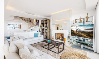 Beautiful double penthouse with sea views for sale in a 5-star complex in Nueva Andalucia, Marbella 66682 