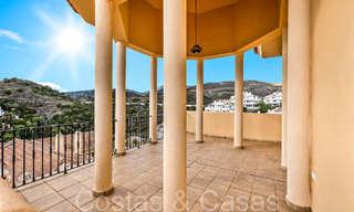 Beautiful double penthouse with sea views for sale in a 5-star complex in Nueva Andalucia, Marbella 66694 
