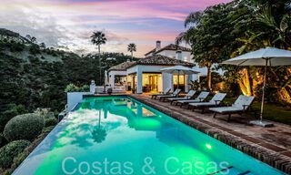 Mediterranean luxury villa for sale with golf and sea views in a gated urbanization in La Quinta, Marbella - Benahavis 66706 